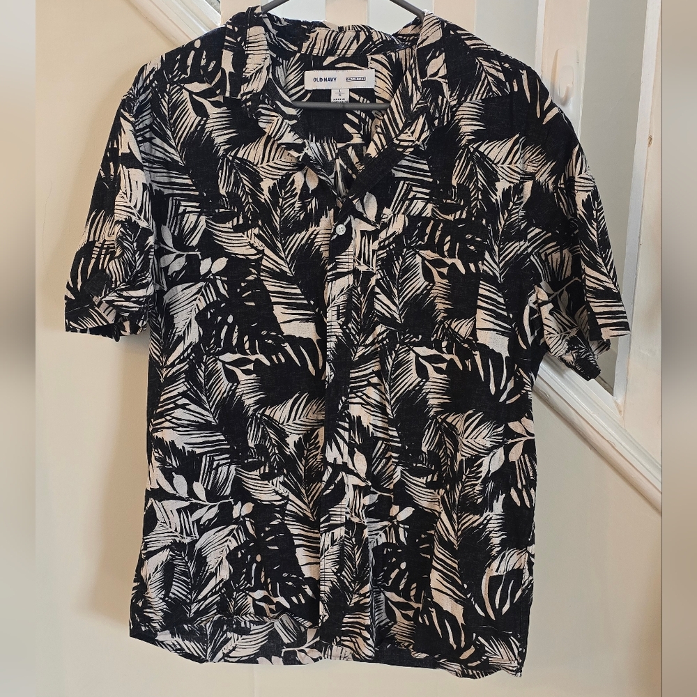 Black and White Patterned Men's Shirt